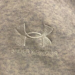 Under Armour Heathered Gray Pullover